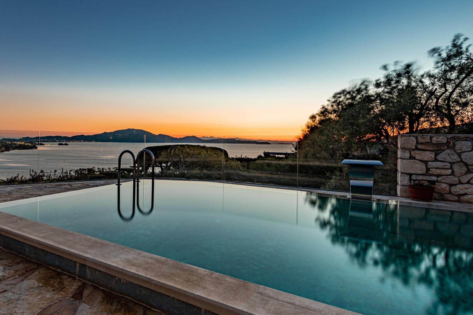 Kymaros Villas Keri Ruang foto