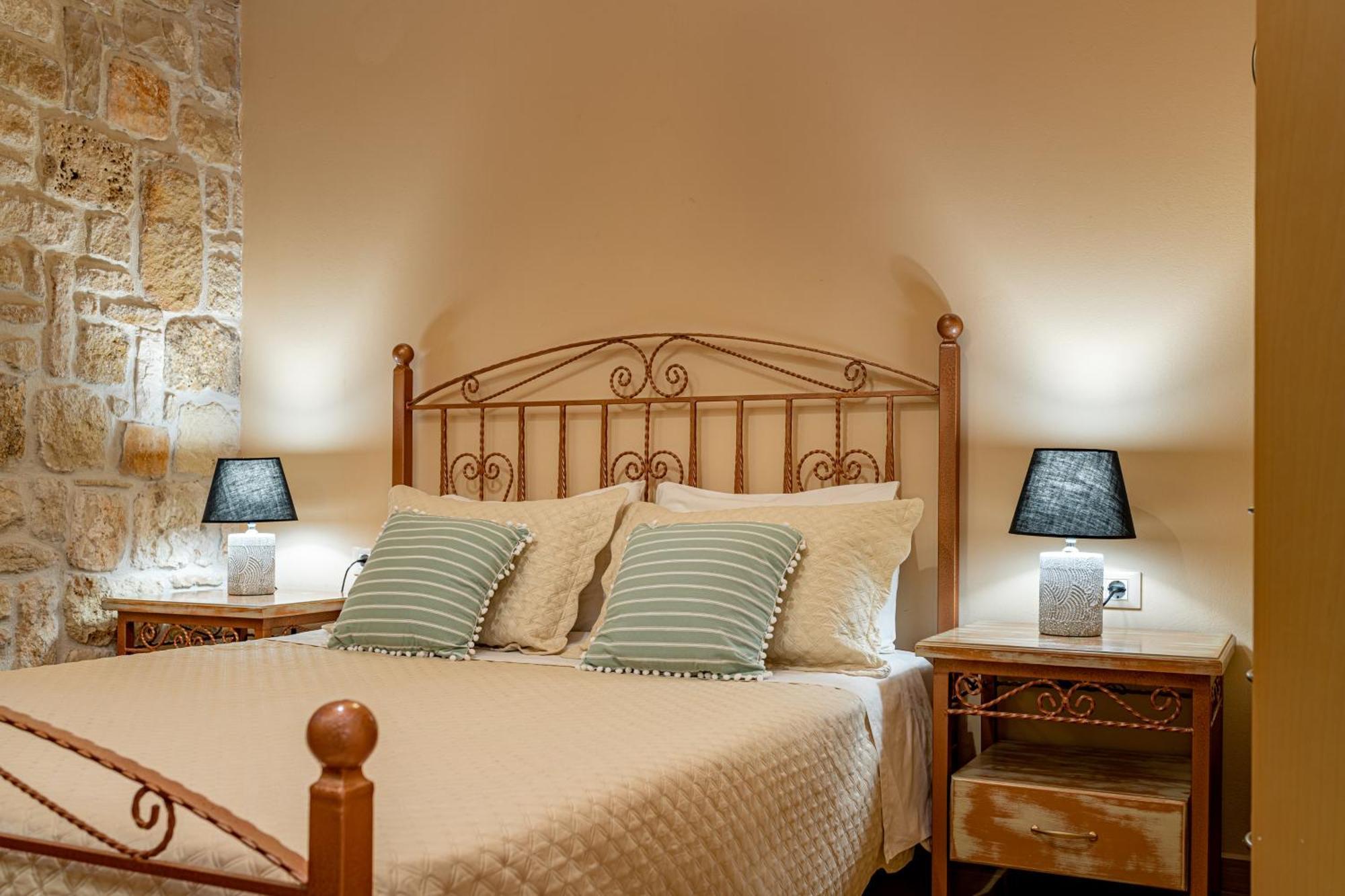 Kymaros Villas Keri Ruang foto